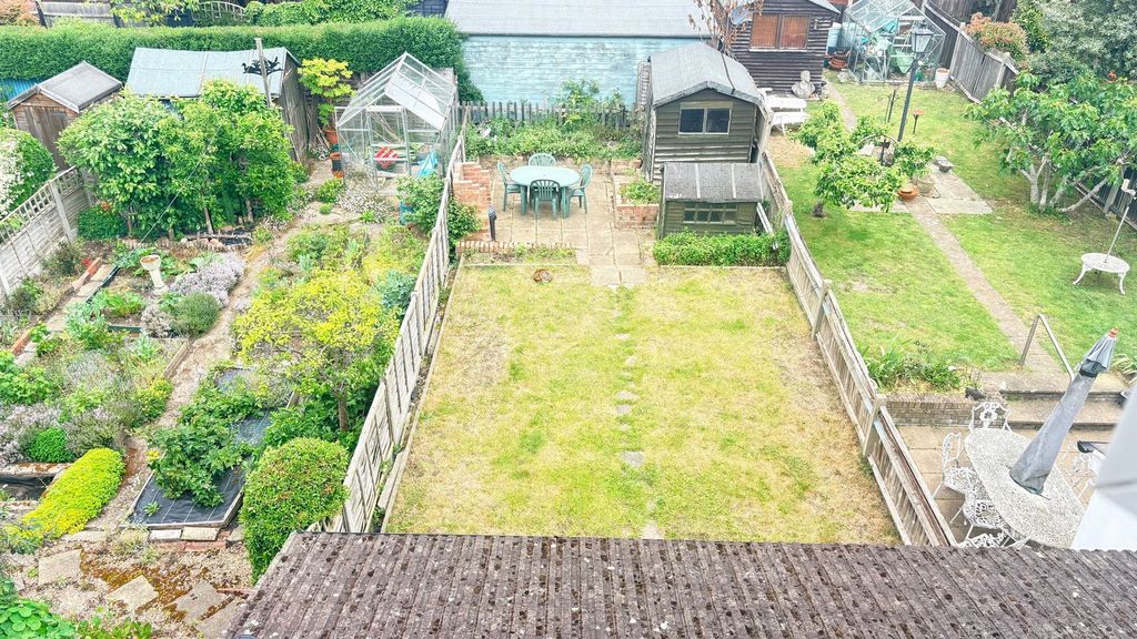 Property photo 3 of 20
