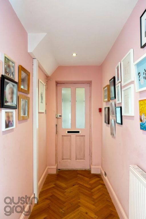 Property photo 3 of 21 Seafield Road, 6 Garden Flat-003 (Custom).Jpg