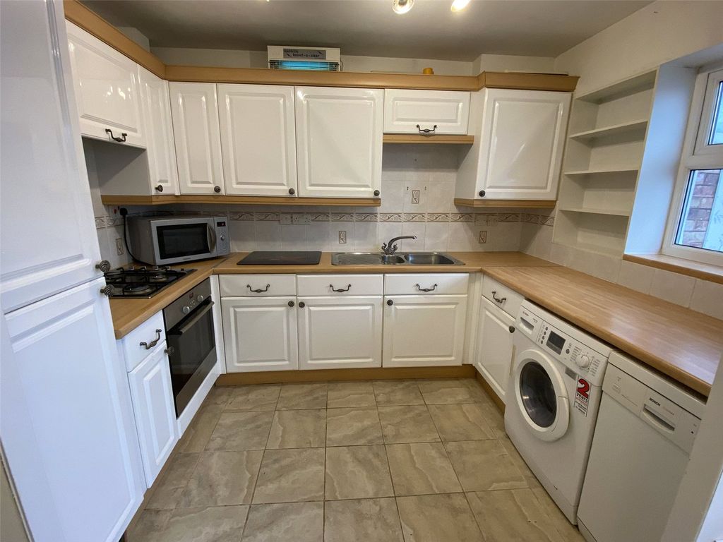 Property photo 3 of 18 Picture No. 05