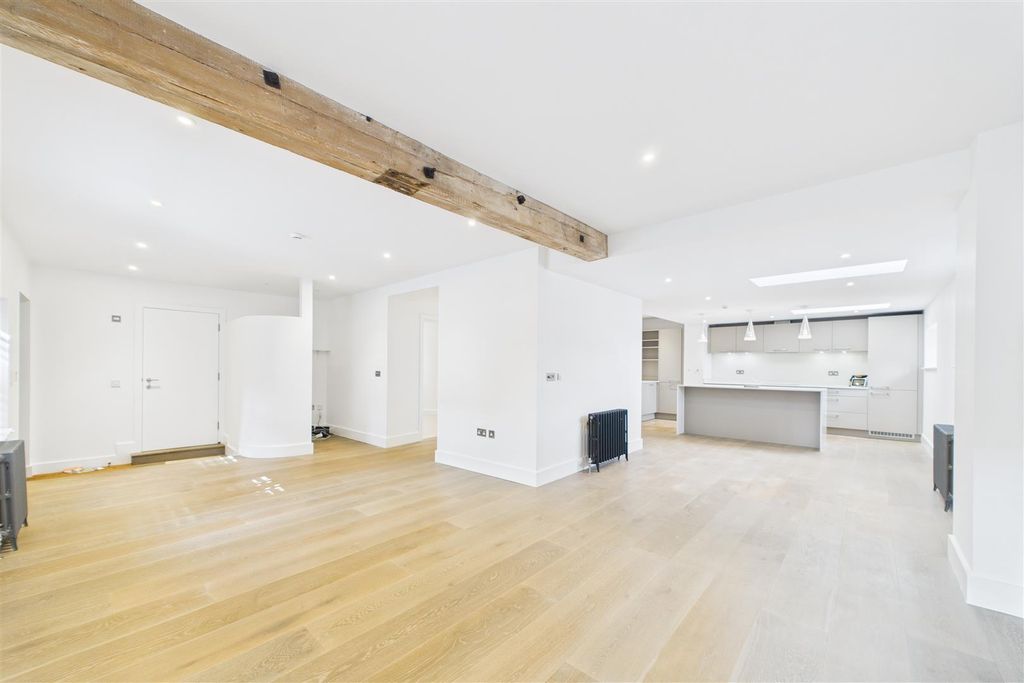 Property photo 2 of 12 Open Plan Living/Kitchen
