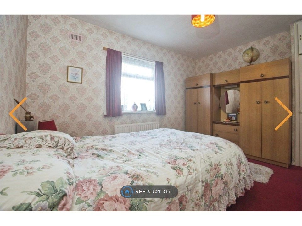 Property photo 3 of 9 Bedroom View 3