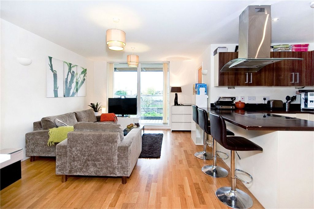 Property photo 3 of 14 Picture 1