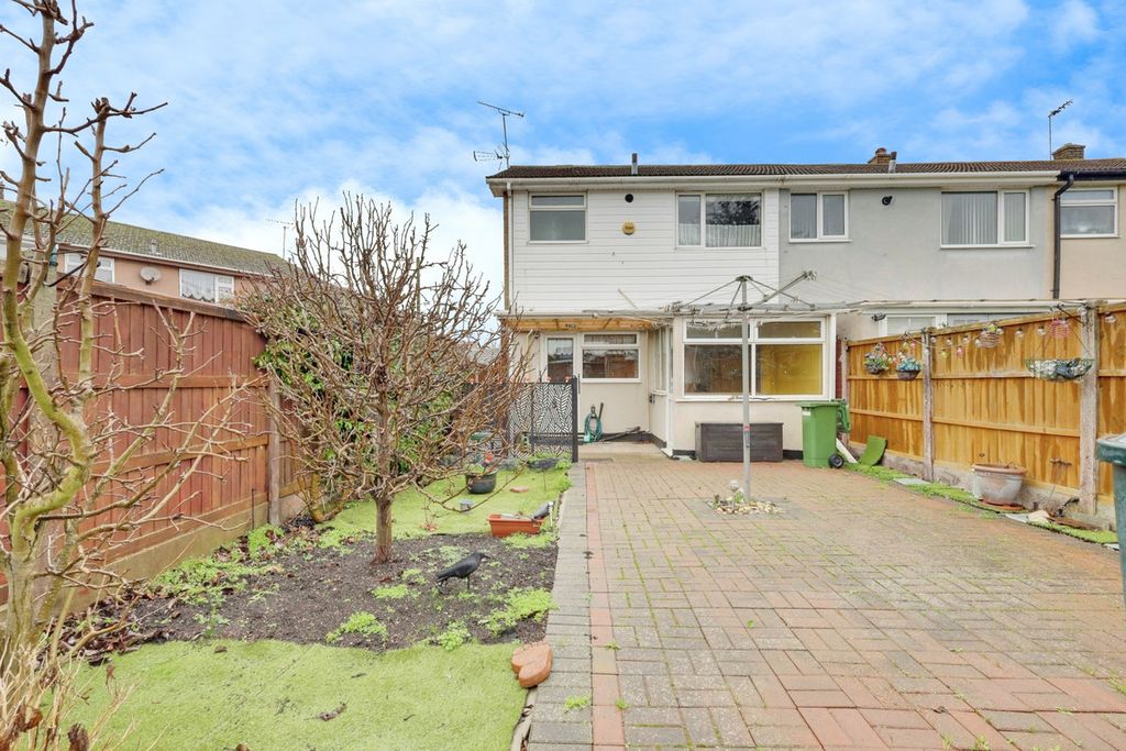 Property photo 2 of 21