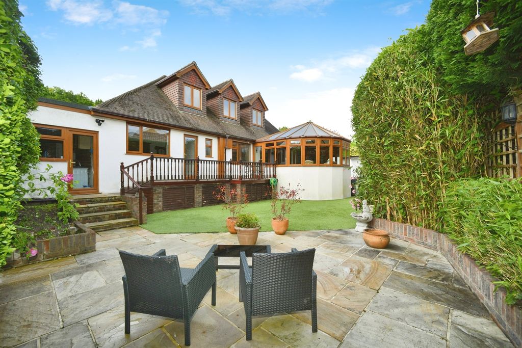Property photo 3 of 17