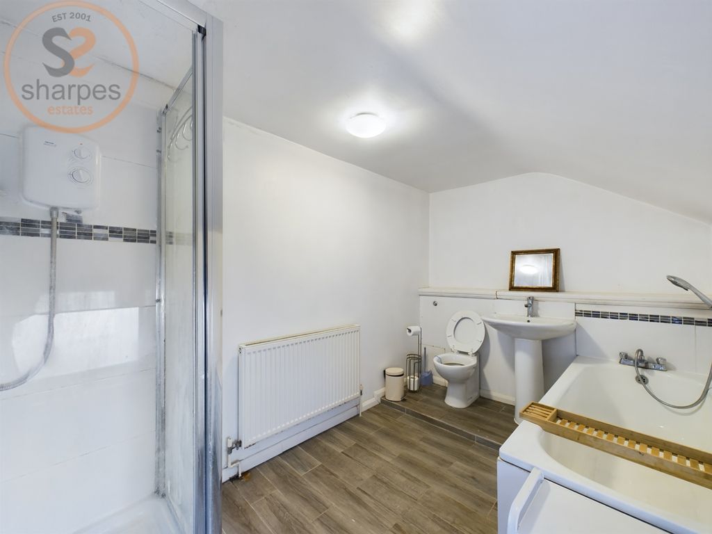 Property photo 3 of 7 Cam03524G0-Pr0041-Still012