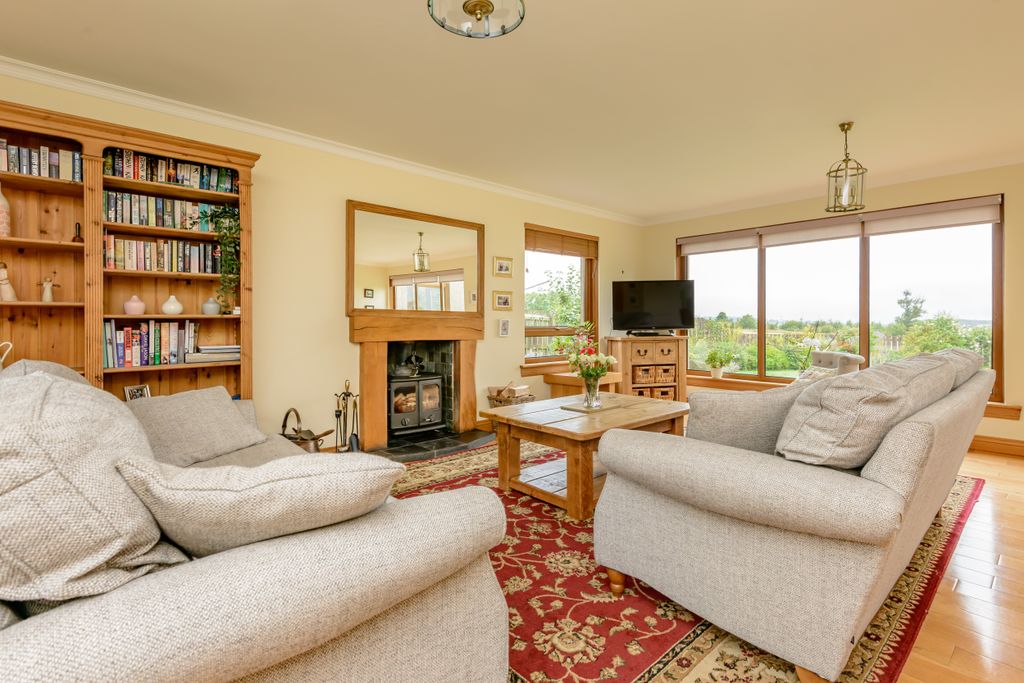 Property photo 3 of 25 Property Image 3