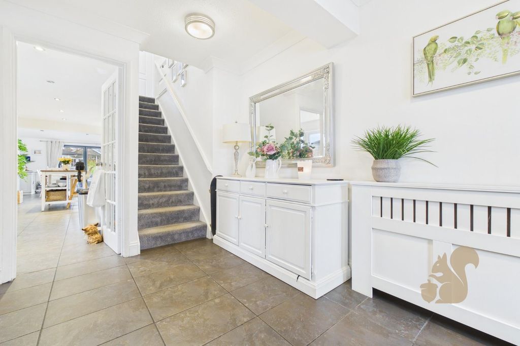 Property photo 2 of 38 Hallway