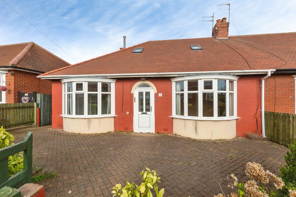 Property photo 1 of 15 Front View