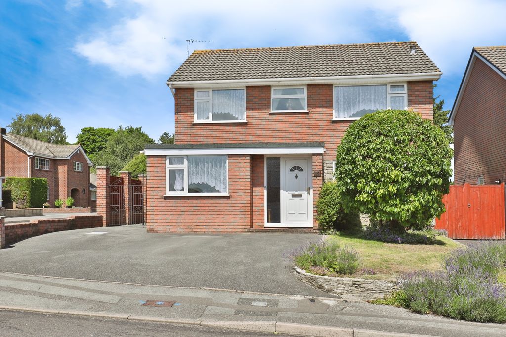 Property photo 1 of 19