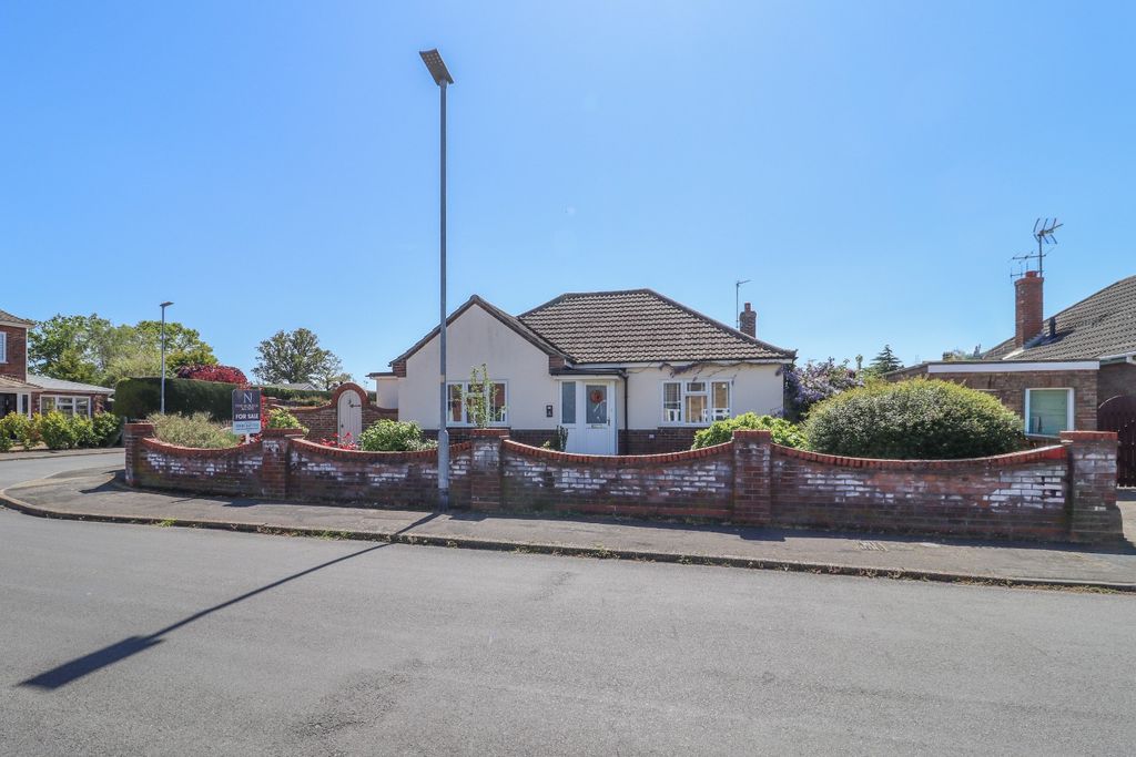 Property photo 1 of 41 4904200