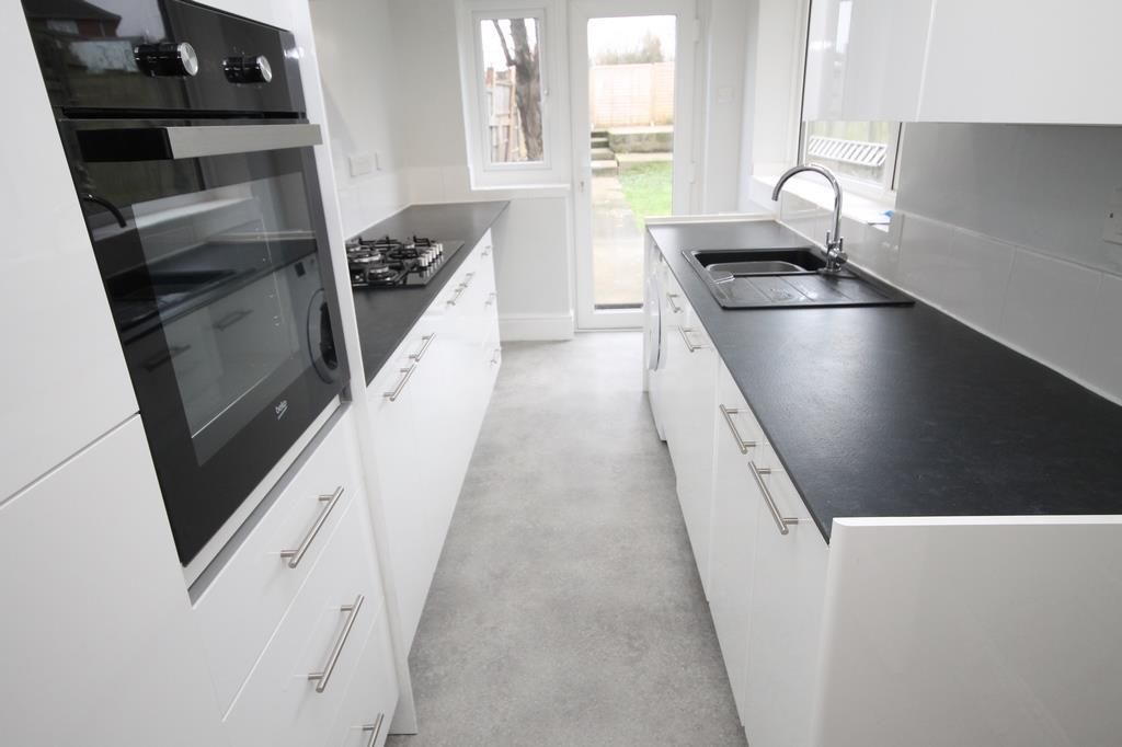 Property photo 3 of 11 Kitchen 2 (Copy).Jpg