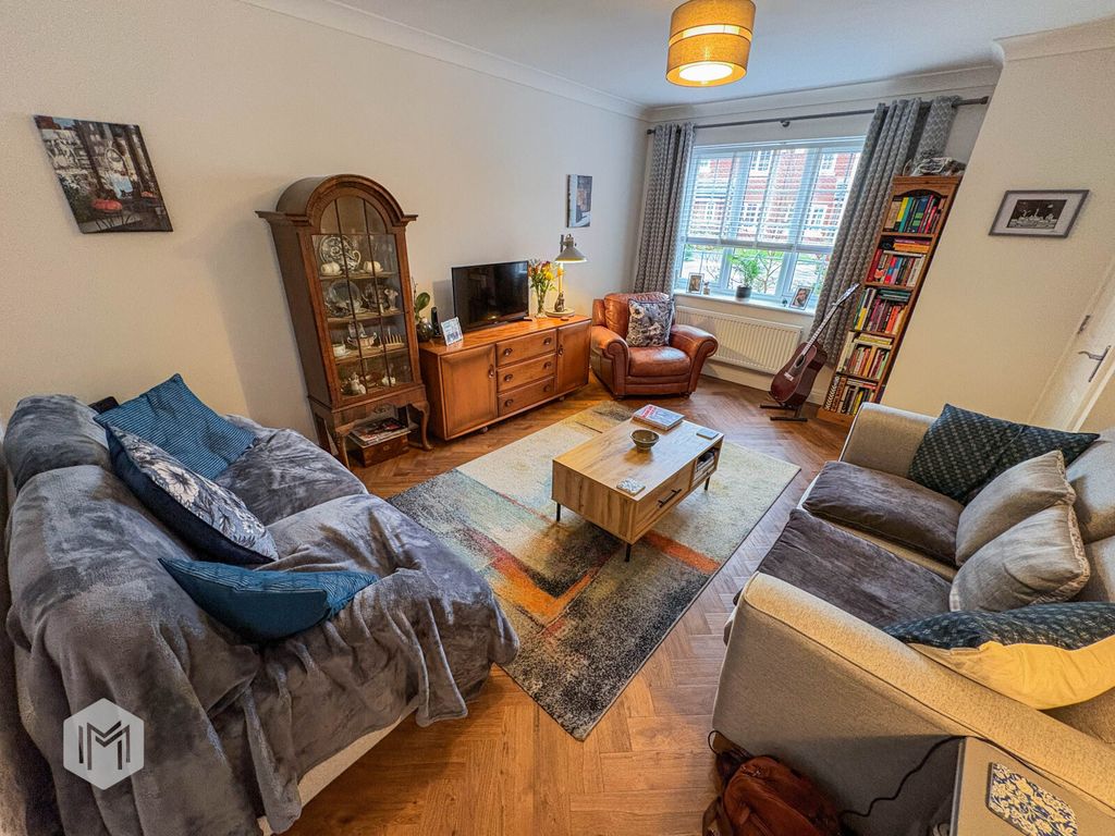 Property photo 3 of 16 Picture No. 10