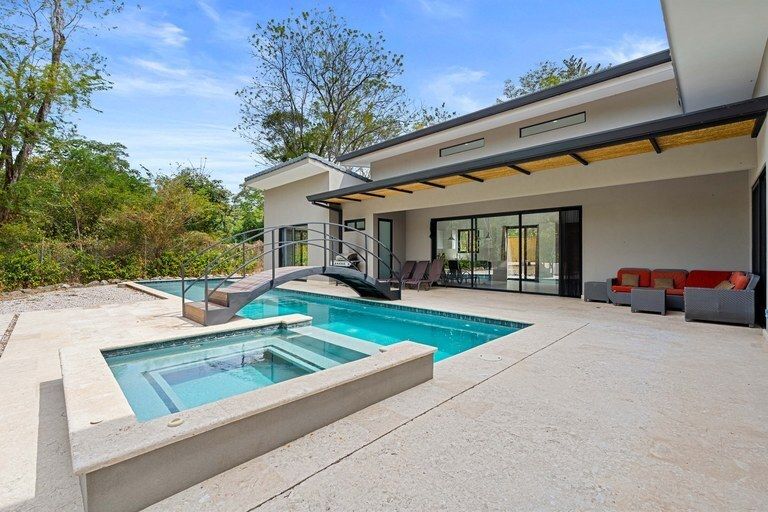 Property photo 1 of 35
