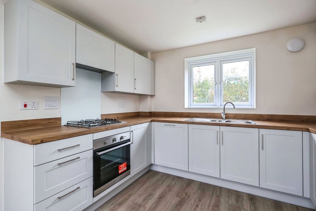 Property photo 2 of 18 Picture No. 06