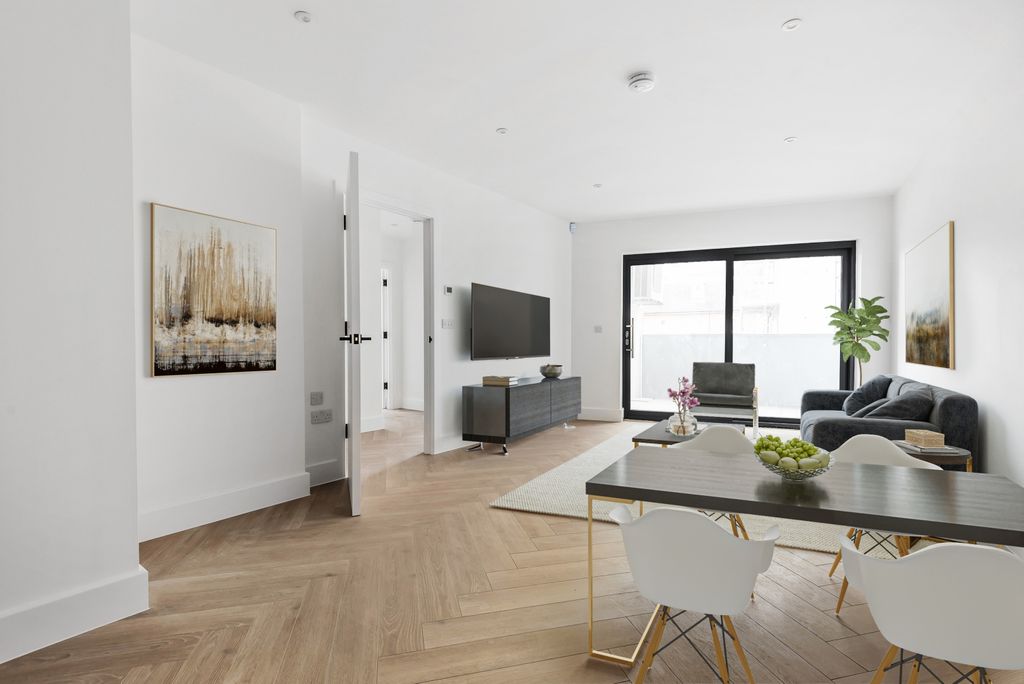Property photo 2 of 6 796215 (6)