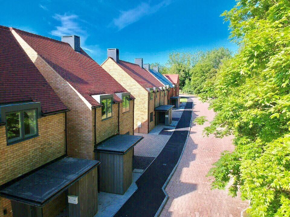 Property photo 3 of 14 External