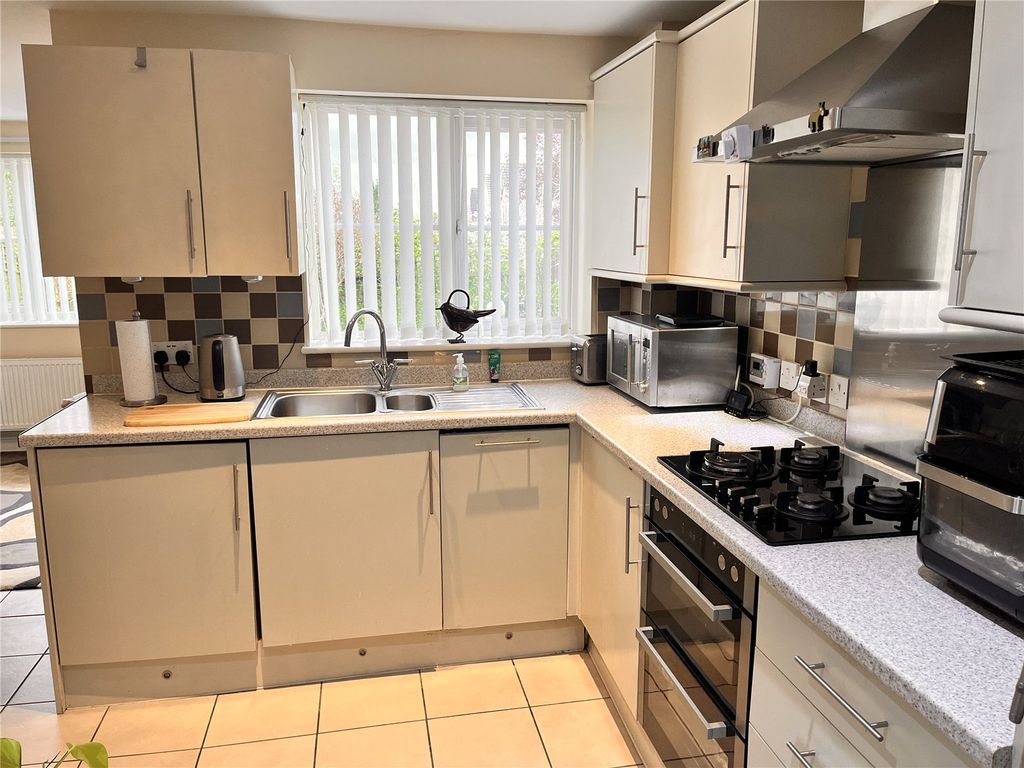 Property photo 2 of 16 Picture No. 03