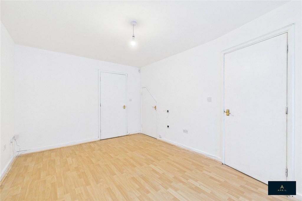 Property photo 3 of 23 Picture No. 07