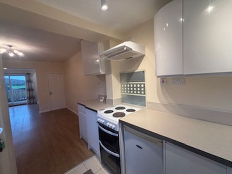 Property photo 2 of 8 Photo 6