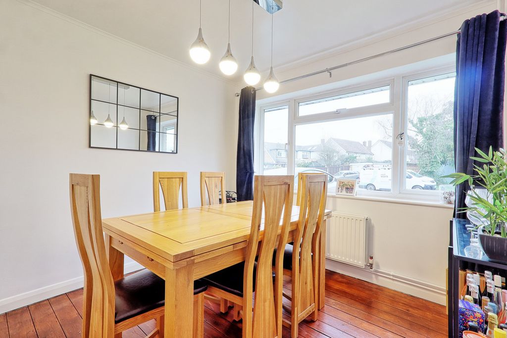 Property photo 3 of 22