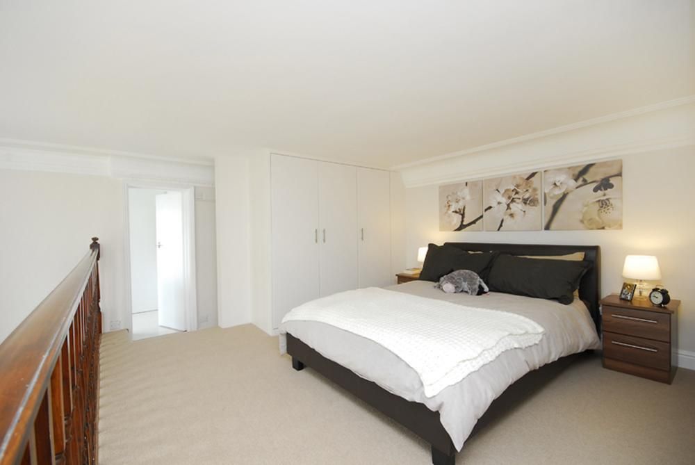 Property photo 3 of 5 9B3d23F0335Ebe49411d7E32029d4F6d70E84c39.1000x669.