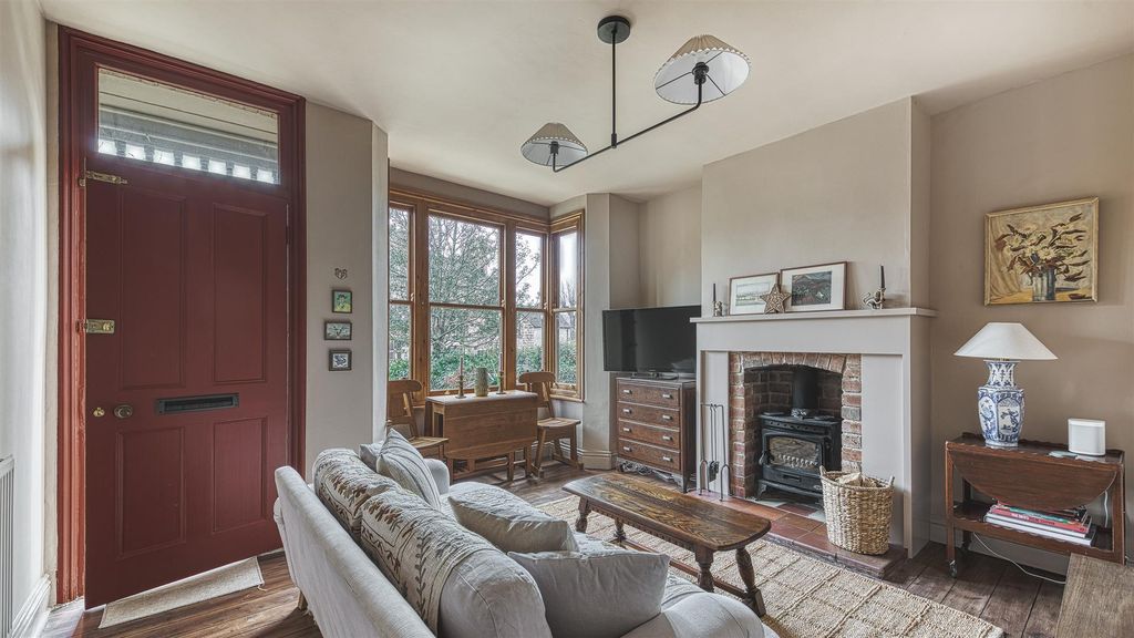 Property photo 3 of 38