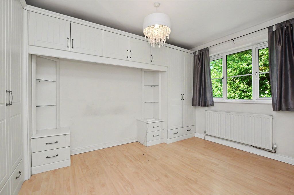 Property photo 3 of 8 Picture No. 23