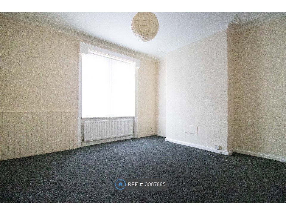 Property photo 2 of 12 Bedroom