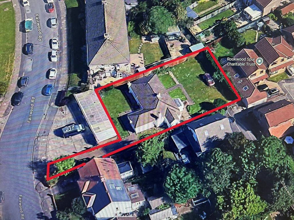 Property photo 2 of 31