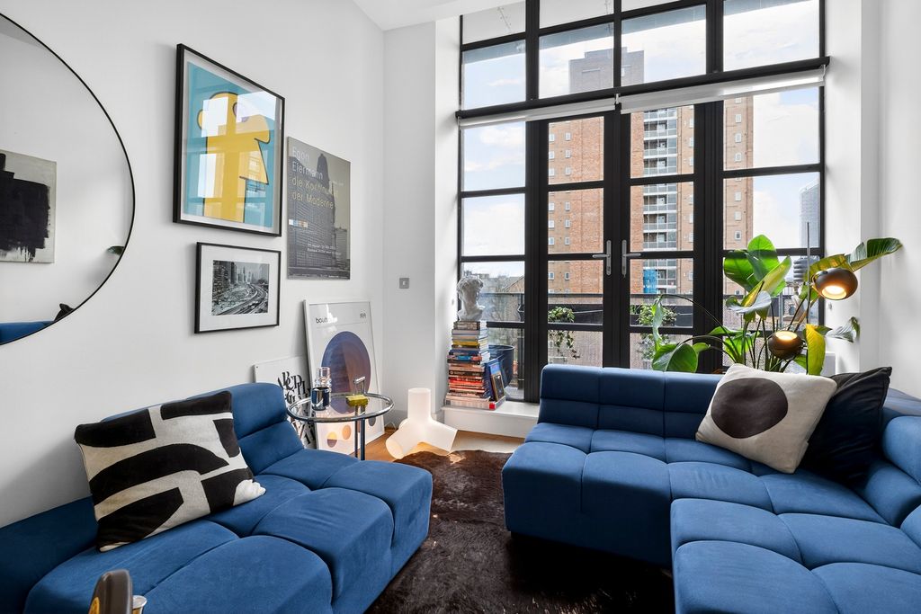 Property photo 1 of 20 Reception Room