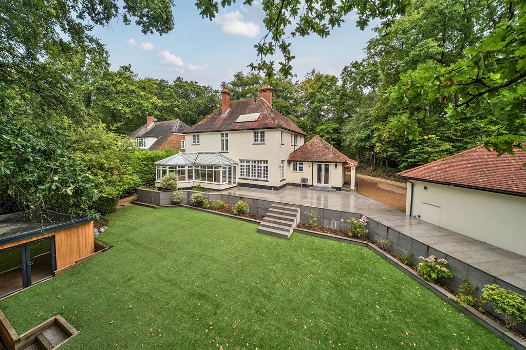 Property photo 3 of 13