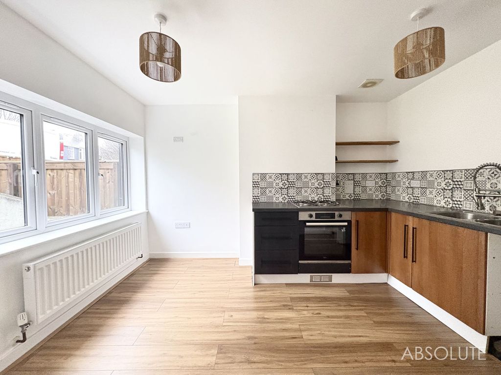 Property photo 3 of 15 Kitchen