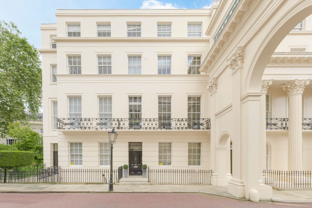 Property photo 1 of 28