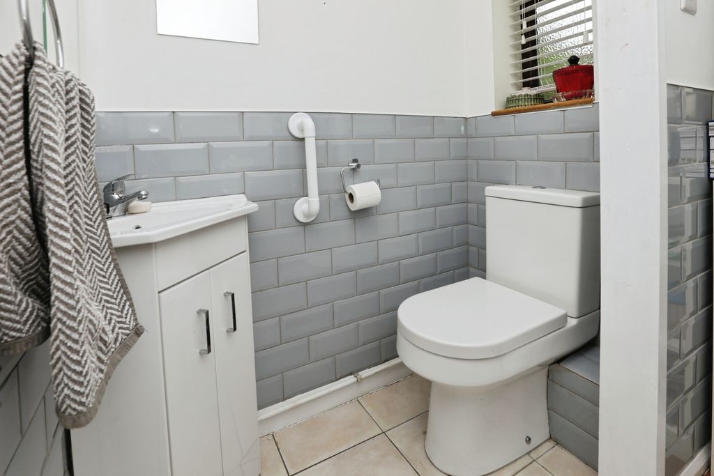 Property photo 3 of 15