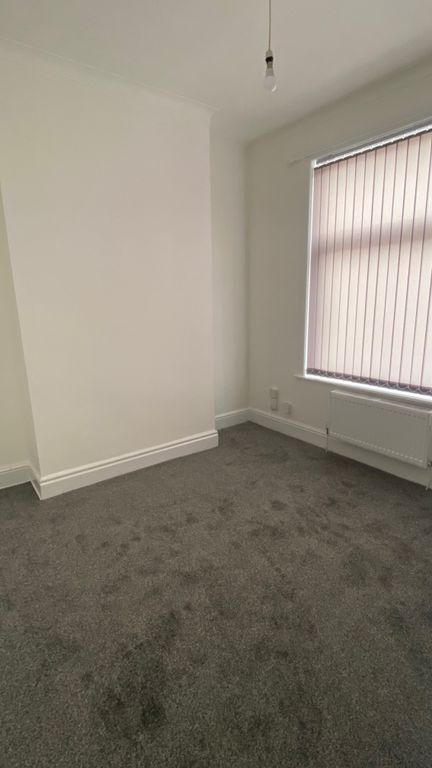 Property photo 2 of 7 Eddy Refurb 07.05 (4)