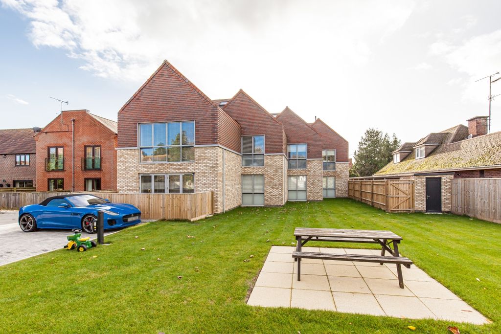 Property photo 1 of 8 146225