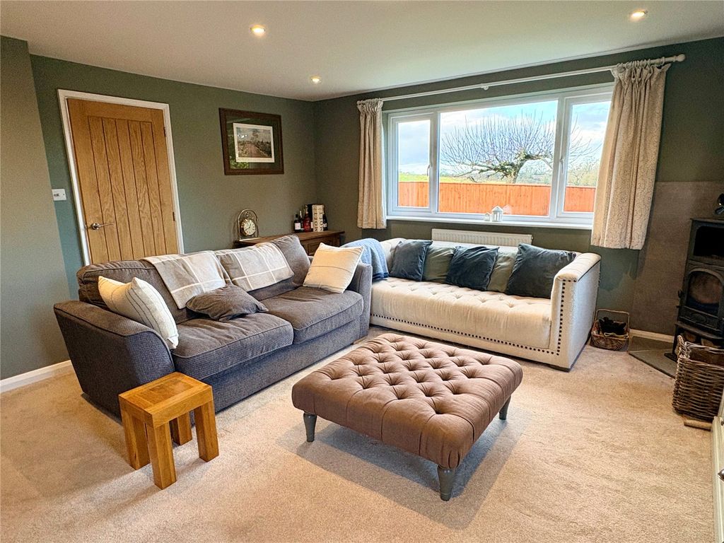 Property photo 3 of 13 Picture 3