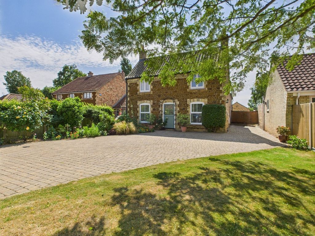 Property photo 1 of 29