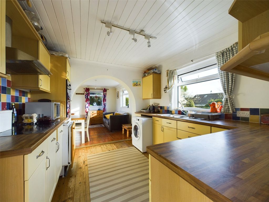 Property photo 3 of 21 Picture No. 04
