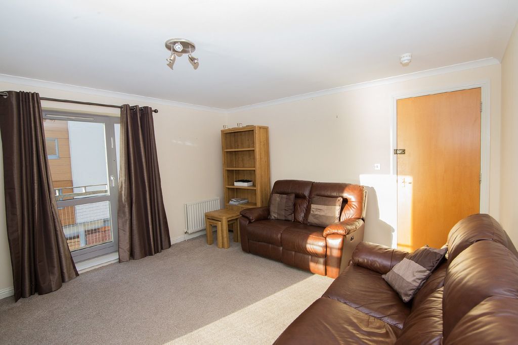 Property photo 3 of 11