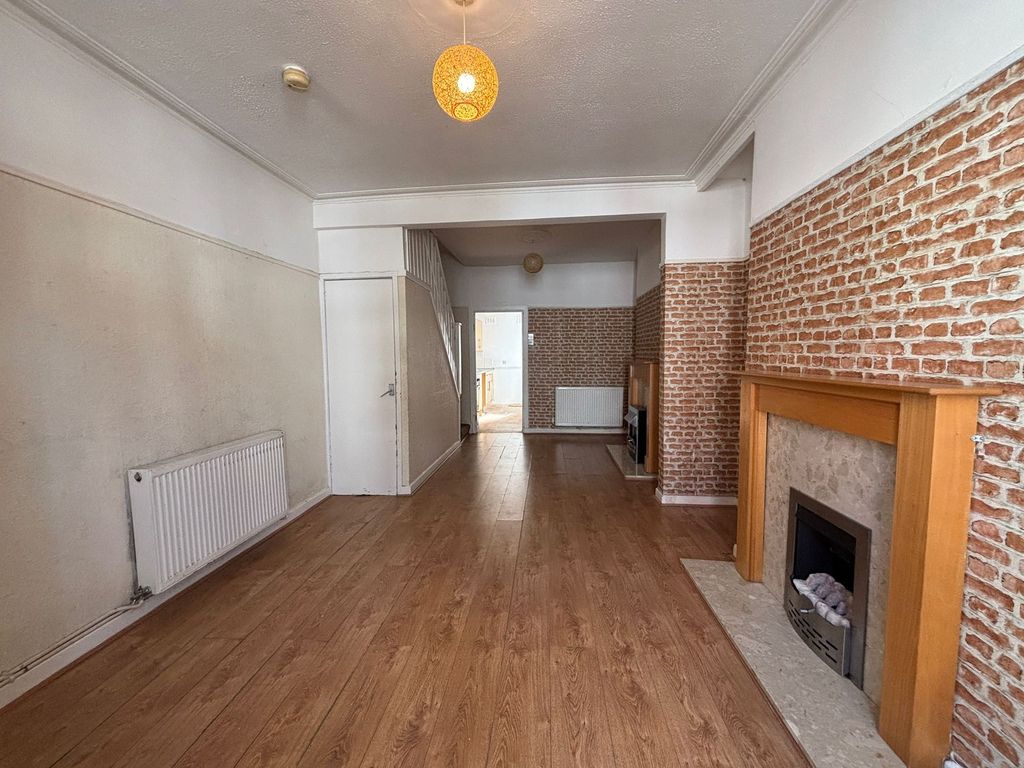 Property photo 2 of 13