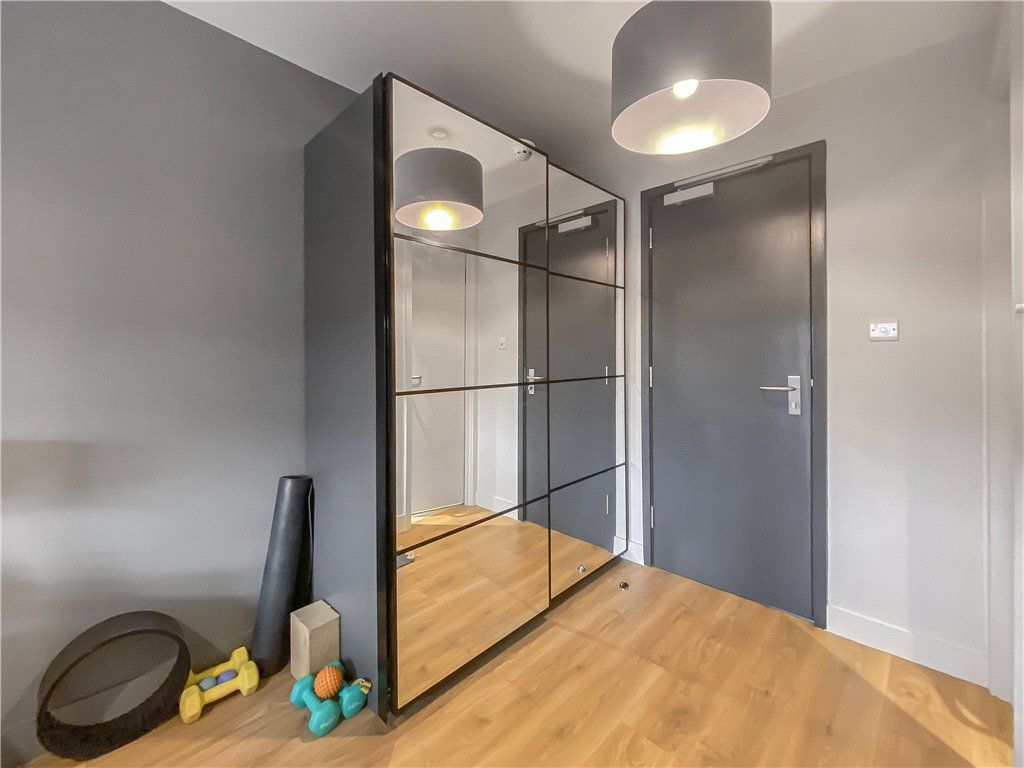 Property photo 2 of 7 Bedroom