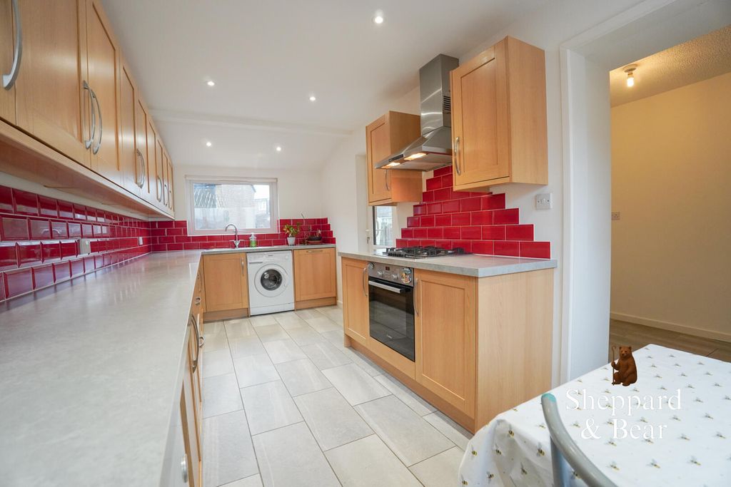 Property photo 3 of 20 Kitchen