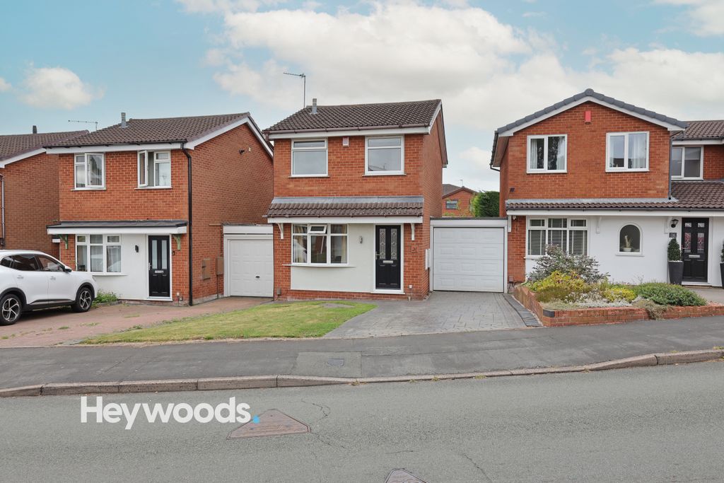 Property photo 1 of 18 0F1A4683