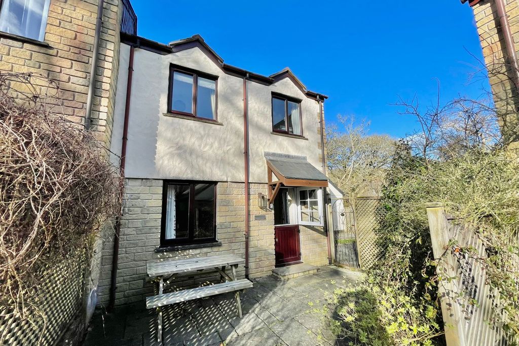 Property photo 1 of 21