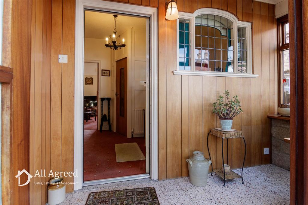 Property photo 2 of 17 Entrance Porch