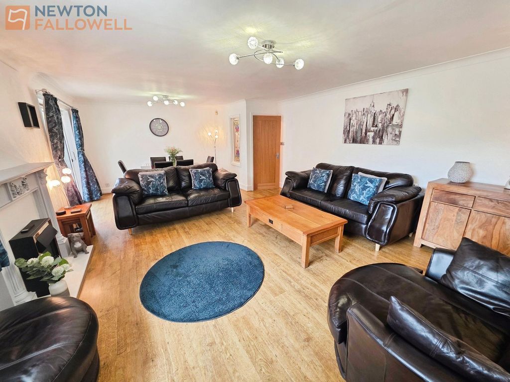 Property photo 3 of 38
