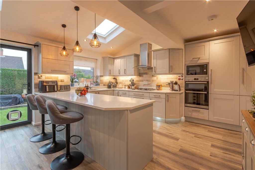 Property photo 3 of 15 Kitchen Diner