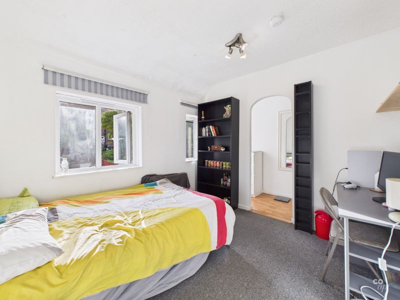 Property photo 3 of 17 Photo 12