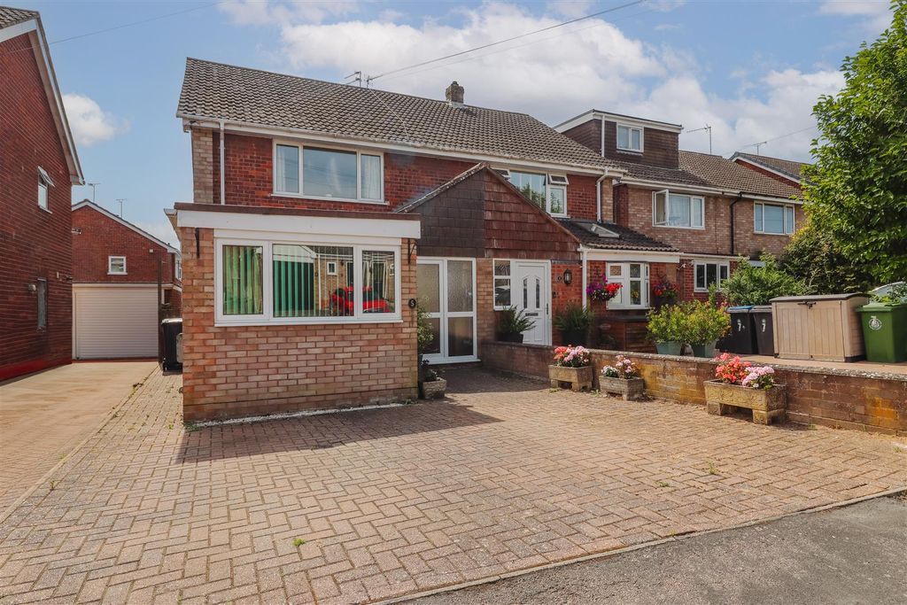 Property photo 1 of 20